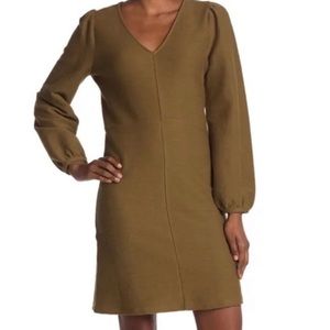 Madewell Green Textured V-Neck tunic Dress with bell sleeves. Size S